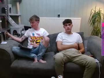 webcam man kyle_and_kam live cam image #10833907