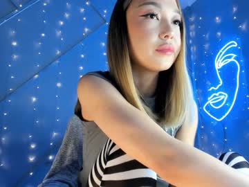 webcam girl kisimoto_key live cam image #4489782