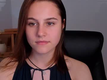webcam girl valerie_shine live cam image #201593