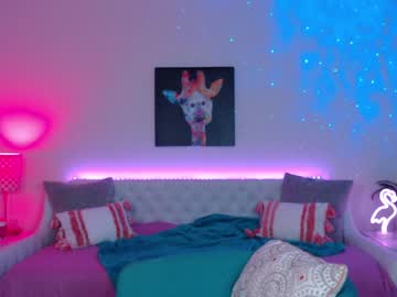 webcam girl holihurricane live cam image #3059757