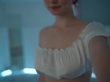 webcam girl floret_joy live cam image #7544384