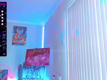 webcam girl petitebrat live cam image #3028941