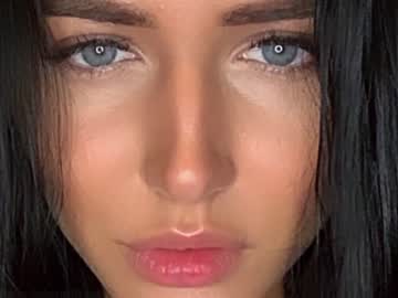webcam girl cherry_beauty live cam image #3548972