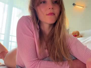 webcam girl girl_next_door19 live cam image #12613451