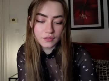 webcam girl strawberryjamx live cam image #8025617