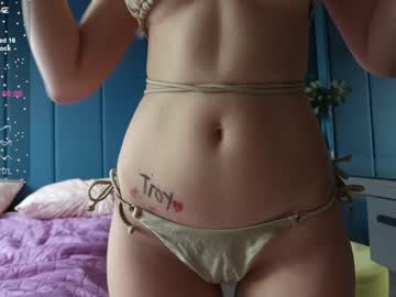 webcam girl kriss0leoo live cam image #9194029
