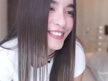 webcam girl emyii live cam image #5645284