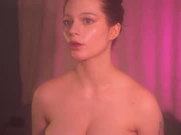webcam girl lorienn live cam image #9752173