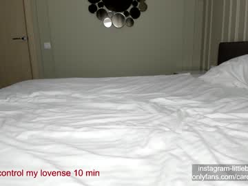 webcam girl carolinaherera live cam image #5988578