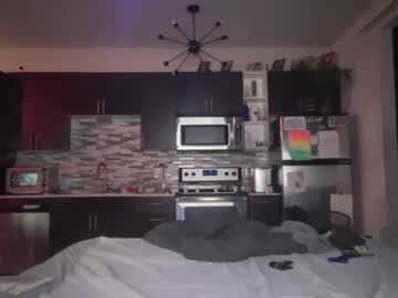 webcam man zreeves305 live cam image #6831766