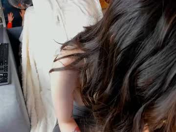 webcam girl flirtykitty_ live cam image #12165850