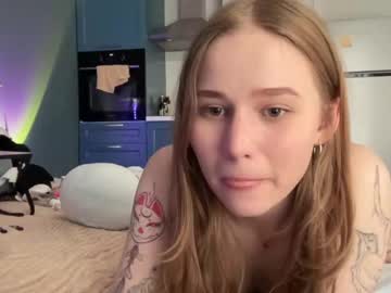 webcam girl whoisalisa live cam image #10221479
