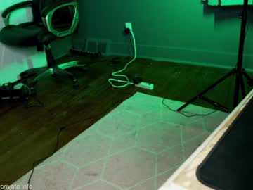 webcam girl aynmarie live cam image #6705626