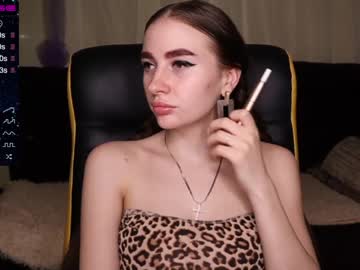 webcam girl fallen_angel_18 live cam image #796605