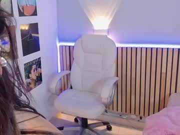 webcam girl little_effy18 live cam image #7788090