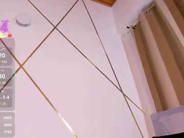 webcam girl holly__milk live cam image #12112661