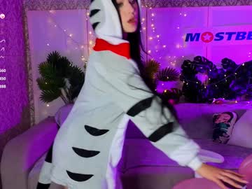 webcam girl agara_romen live cam image #10739072
