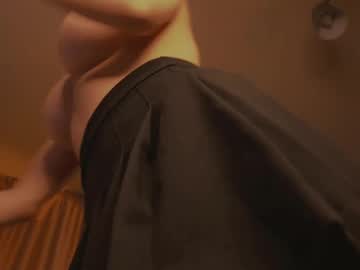 webcam girl researchpoetry live cam image #12957884