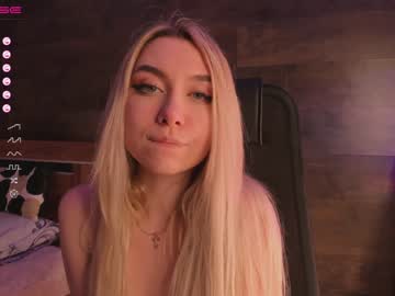 webcam girl yolandabertha live cam image #4817771