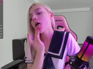 webcam girl allotropp live cam image #4805968