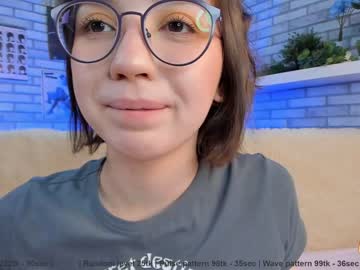 webcam girl helenahayley live cam image #1998043