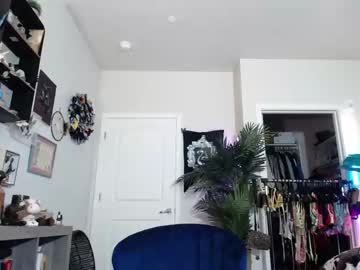 webcam girl monstrumologist live cam image #4657839