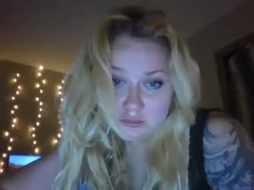 webcam girl cootiemoot live cam image #9649659
