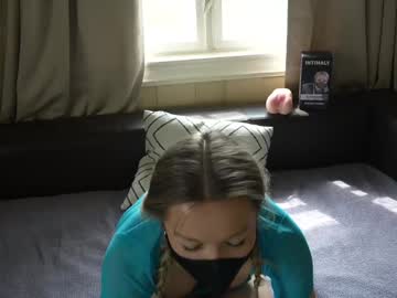 webcam girl blondehottiek live cam image #12835193