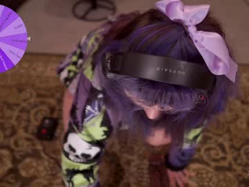 webcam girl serareads live cam image #10899010