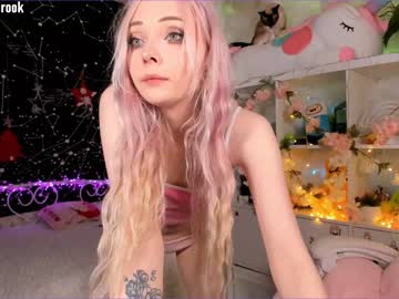 webcam girl littleflufflepuff live cam image #2244645