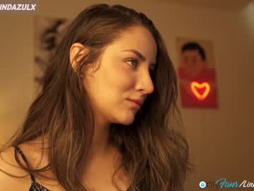 webcam girl lindabluee live cam image #6263502