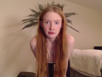 webcam girl dominiquemystique live cam image #7220183