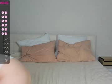 webcam girl cute_caprice live cam image #6743242