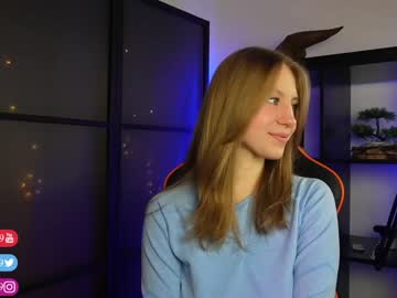 webcam girl hotchillylovers live cam image #8443603