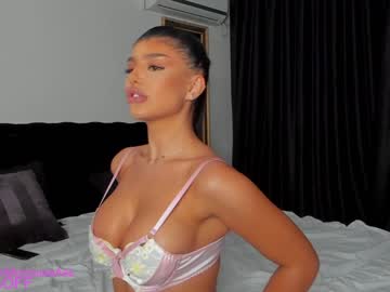 webcam girl moniqueeass live cam image #3716498