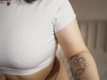 webcam girl juliefrancess live cam image #12892870