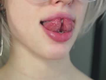 webcam girl audreycarvin live cam image #12709512
