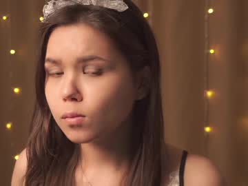 webcam girl helenmoors live cam image #5548792