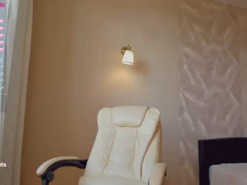 webcam girl milena_manin live cam image #2928378