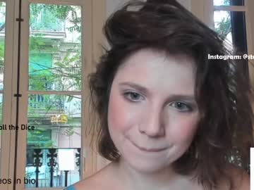 webcam girl stellawells live cam image #3749041