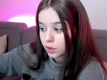 webcam girl alica_quinn live cam image #10213147