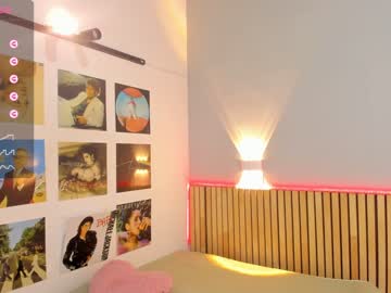 webcam girl little_effy18 live cam image #7124993