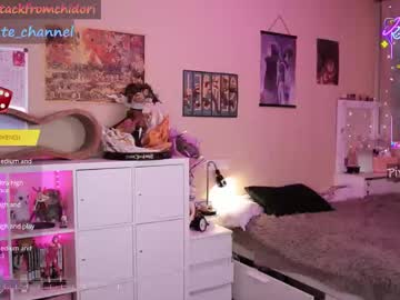 webcam girl yourcutewaifu live cam image #12907773