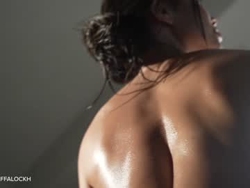 webcam girl tifalock_ live cam image #8870814