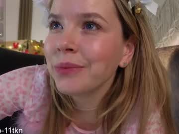 webcam girl milly_shy live cam image #11823730