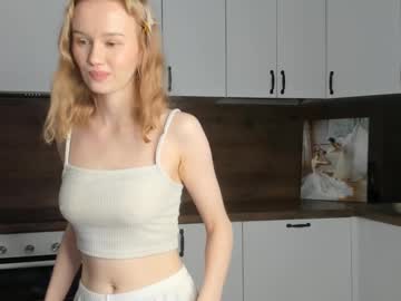 webcam girl evkasuper live cam image #11079117