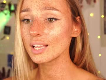 webcam girl artease live cam image #7496024