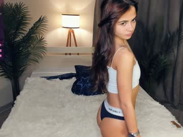 webcam girl kity_paw live cam image #10502069