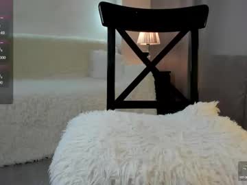 webcam girl dearly_emily live cam image #10638739
