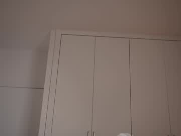 webcam girl kriss0leoo live cam image #12555223